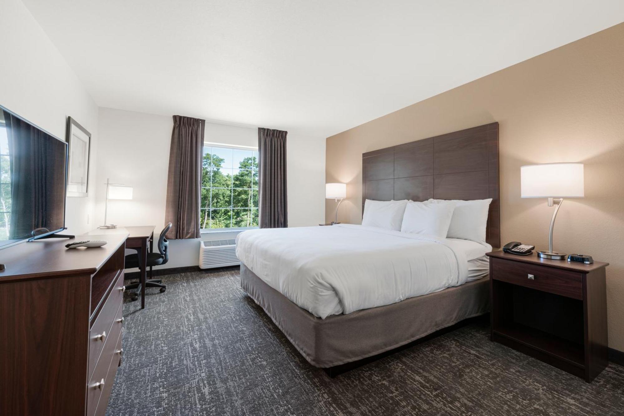 Cobblestone Hotel & Suites - Bellefontaine エクステリア 写真
